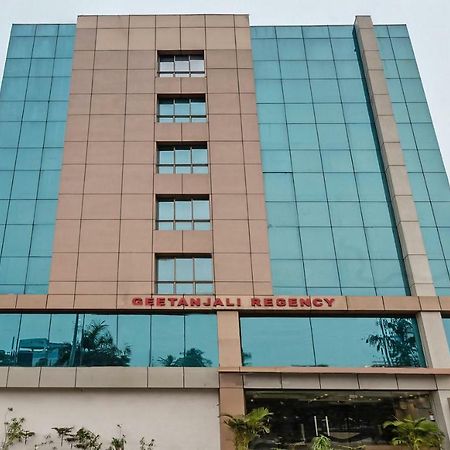 Oyo 3811 Geetanjali Regency Hotell Calcutta Exteriör bild