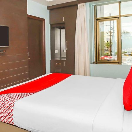 Oyo 3811 Geetanjali Regency Hotell Calcutta Exteriör bild