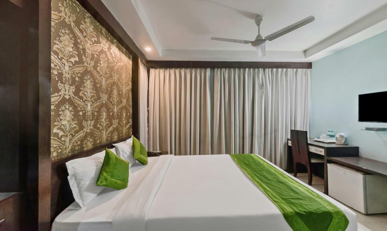 Oyo 3811 Geetanjali Regency Hotell Calcutta Exteriör bild