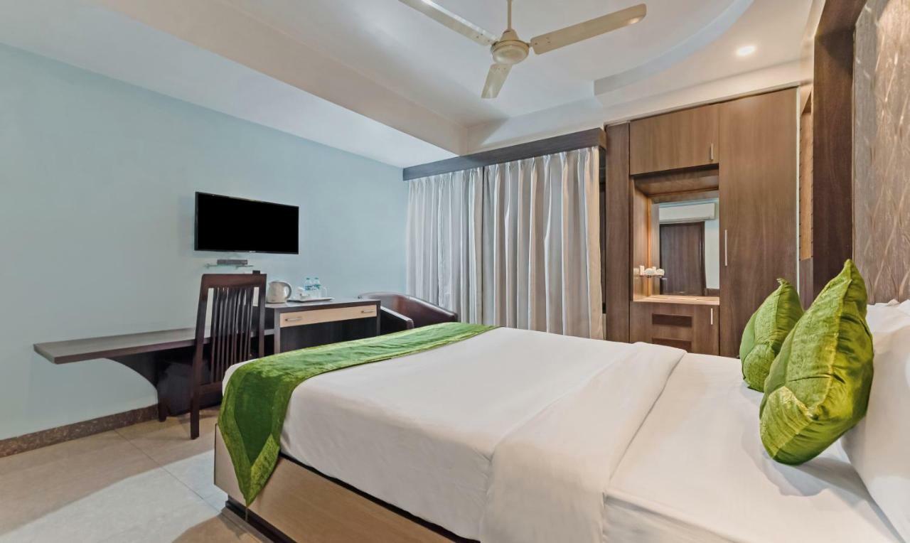 Oyo 3811 Geetanjali Regency Hotell Calcutta Exteriör bild