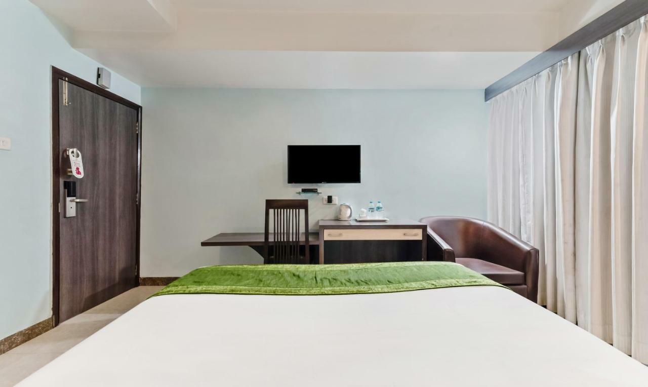 Oyo 3811 Geetanjali Regency Hotell Calcutta Exteriör bild