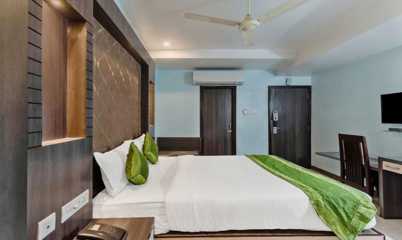 Oyo 3811 Geetanjali Regency Hotell Calcutta Exteriör bild