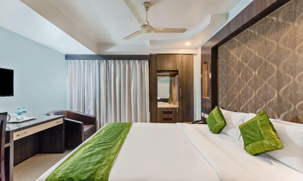 Oyo 3811 Geetanjali Regency Hotell Calcutta Exteriör bild