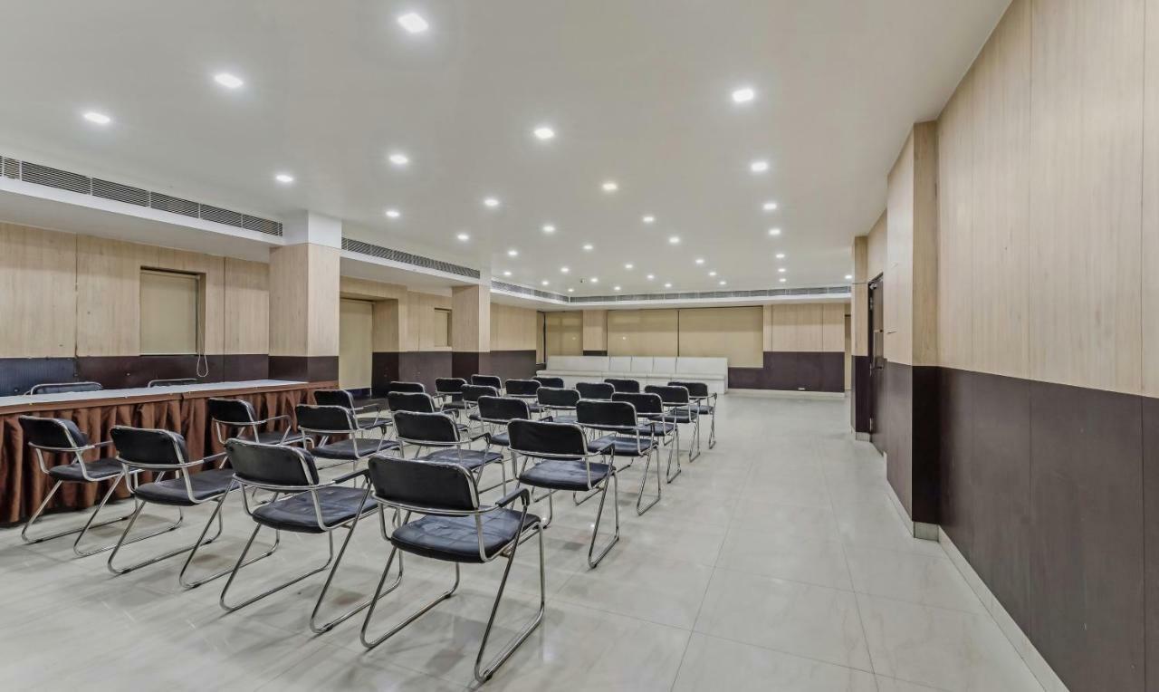 Oyo 3811 Geetanjali Regency Hotell Calcutta Exteriör bild