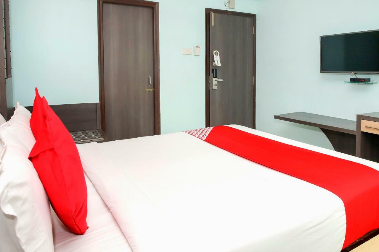 Oyo 3811 Geetanjali Regency Hotell Calcutta Exteriör bild