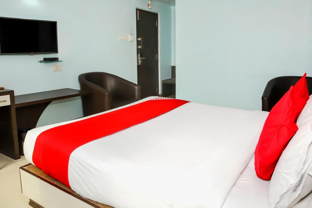 Oyo 3811 Geetanjali Regency Hotell Calcutta Exteriör bild